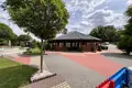 Hôtel 8 893 m² à Wysokie, Pologne