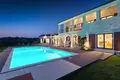 Villa de tres dormitorios 250 m² Grad Porec, Croacia