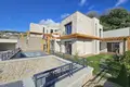 5 bedroom villa 237 m² Gumusluk, Turkey