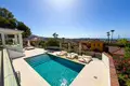 6 bedroom house 399 m² Artola, Spain