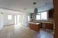 4 bedroom house 325 m² Tseri, Cyprus