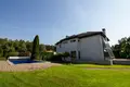 3 bedroom house 360 m² Jaunmarupe, Latvia