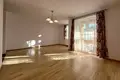 Nieruchomości komercyjne 3 pokoi 74 m² w Warszawa, Polska