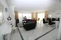 Wohnung 4 Schlafzimmer 190 m² Marbella, Spanien