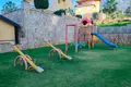 2 bedroom apartment 130 m² Mahmutlar, Turkey