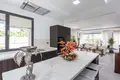 villa de 5 dormitorios  Marbella, Španjolska