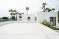 4-Schlafzimmer-Villa 430 m² Estepona, Spanien