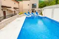 Mieszkanie 2 pokoi 140 m² Budva, Czarnogóra
