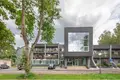 Commercial real estate Summer House