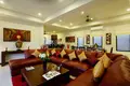 Villa de tres dormitorios 400 m² Rawai, Tailandia