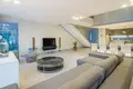 Villa de tres dormitorios 210 m² Alfaz del Pi, Španjolska