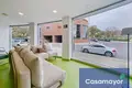 Commercial property 715 m² in Alicante, Spain
