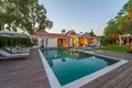 6-Zimmer-Villa 336 m² Marbella, Spanien