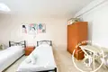 5 bedroom apartment  Pefkochori, Greece
