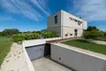 4-Schlafzimmer-Villa 500 m² Zambratija, Kroatien