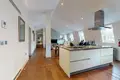 3 bedroom apartment 125 m² in London, United Kingdom