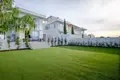 Villa 4 chambres 172 m² Dromolaxiá, Chypre
