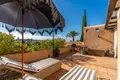 Mieszkanie 3 pokoi 181 m² Estepona, Hiszpania