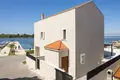 4-Schlafzimmer-Villa 214 m² Grad Zadar, Kroatien
