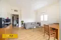 Жилой квартал Superbe 3 pieces dans une petite rue calme entre gordon et frishman