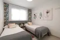 Mieszkanie 3 pokoi 145 m² Torrevieja, Hiszpania