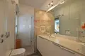Mieszkanie 2 pokoi 69 m² Bordighera, Włochy