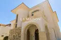 6 bedroom house 725 m² Pervolia, Cyprus