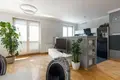 2 bedroom apartment 100 m² Warsaw, Poland
