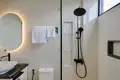 Wohnung 3 Schlafzimmer 213 m² Tumbakbayuh, Indonesien