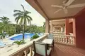 2 bedroom condo 125 m² West Bay, Honduras