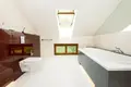 House 198 m² Warsaw, Poland