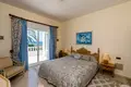 4 bedroom house 350 m² Dos Hermanas, Spain