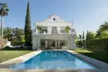 Villa de 4 dormitorios 330 m² San Pedro Alcantara, Španjolska