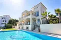 6-Schlafzimmer-Villa 545 m² Abadin, Spanien
