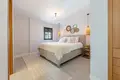 Mieszkanie 2 pokoi 135 m² Fuengirola, Hiszpania
