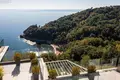 Casa 14 habitaciones 1 134 m² Budva, Montenegro