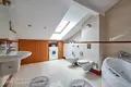 Wohnungen auf mehreren Ebenen 3 zimmer 109 m² in Minsk, Belarus