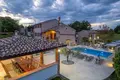 Villa 6 habitaciones 450 m² Grad Porec, Croacia