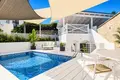3 bedroom house 200 m² Dos Hermanas, Spain
