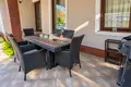 Haus 5 zimmer 360 m² Warschau, Polen