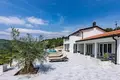 Dom 5 pokojów 310 m² Grad Pazin, Chorwacja