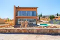 Villa de 4 dormitorios 250 m² Algoz, Portugal