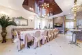 Herrenhaus 5 zimmer 370 m² in Juchnauka, Belarus