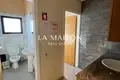 Pomieszczenie biurowe 200 m² w Strovolos, Cypr