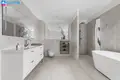 Дом 180 м² Parapijoniskes, Литва