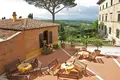 House 14 bedrooms 1 860 m² La Scala, Italy