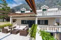 9-Zimmer-Villa 365 m² Dobrota, Montenegro