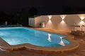Villa de 4 dormitorios 230 m² Daya Vieja, Španjolska