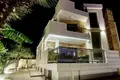 5-Schlafzimmer-Villa 460 m² Torrevieja, Spanien