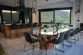 Дом 6 спален 250 м² Луварас, Кипр